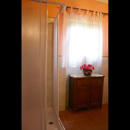 Fratticciola Sleeps 4 Pool Air Con Wifi Apartment *
