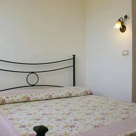 Apartment Fratticciola Sleeps 4 Pool Air Con Wifi *